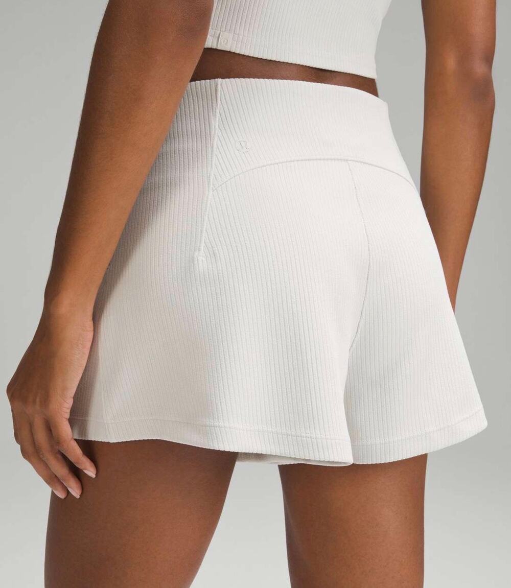 Lululemon Ribbed Softstreme High-Rise Shorts Bone Size 6